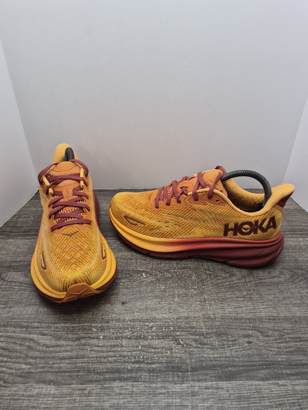 Hoka Clifton 9 Amber Haze Sherbet Running Shoes Sneakers Comfort Men's Size 7.5
